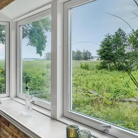 Lovely Home In Aabenraa With House Sea View オーベンロー