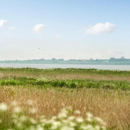 Lovely Home In Aabenraa With House Sea View オーベンロー